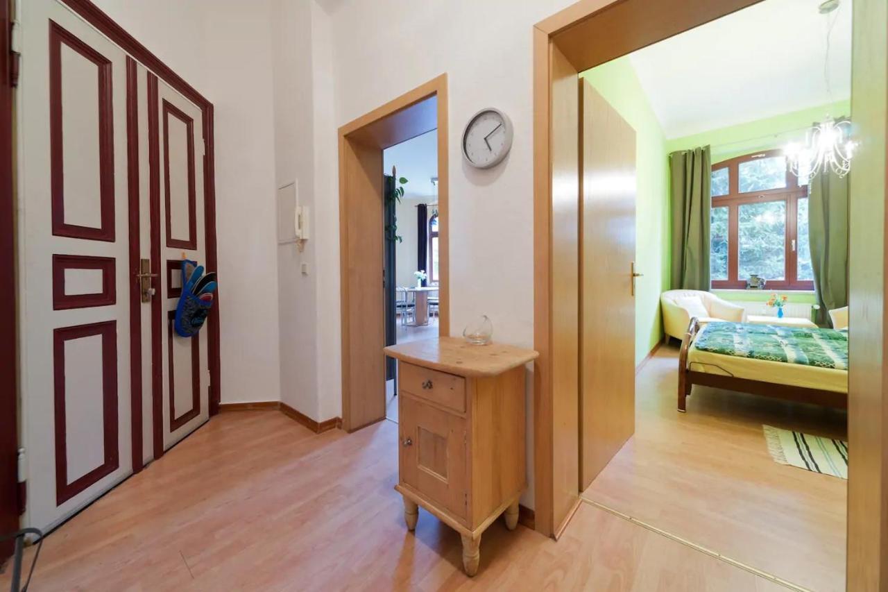 Grosse Ferienwohnung In Dresden-Lobtau エクステリア 写真